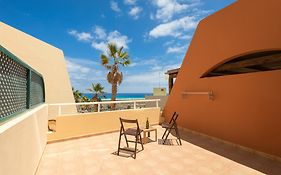 Cosy Beach Front Apartment